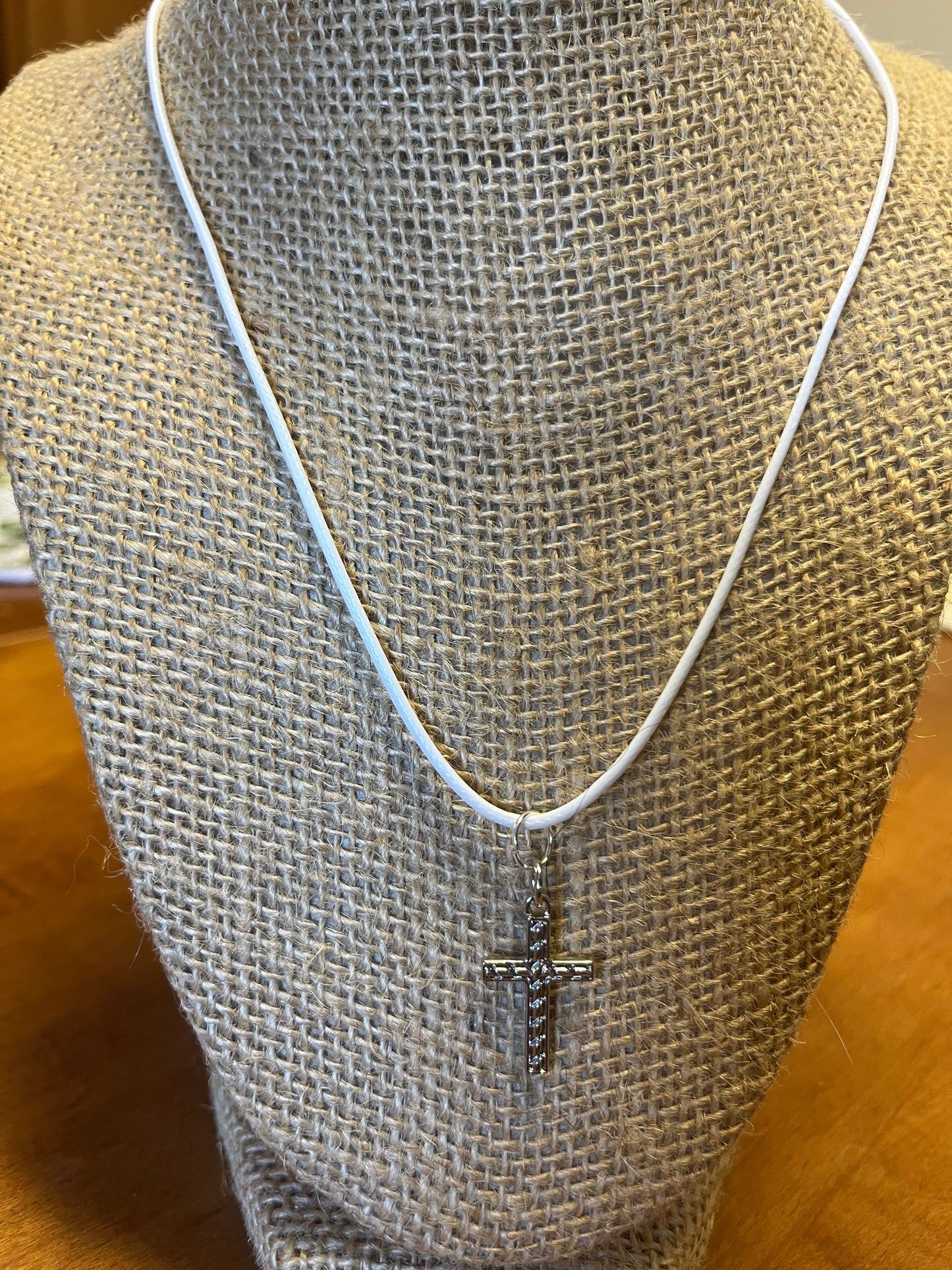 Necklace - Silver cross with line pattern