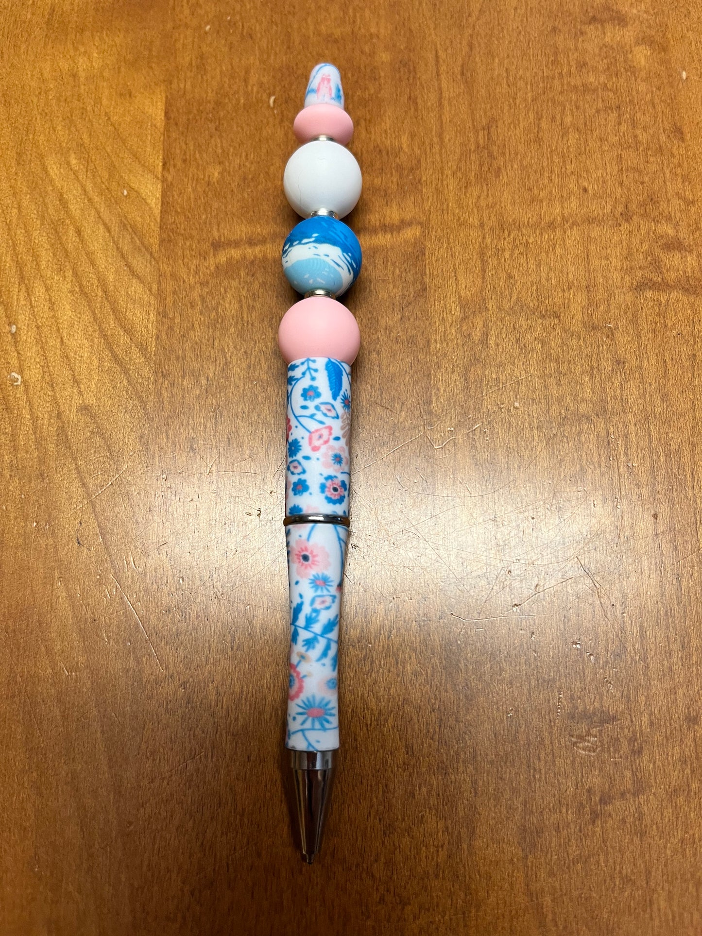 Pen - pink and blue floral pattern with water scene bead